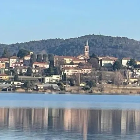 Borgo Del Lago House Varano Borghi Exterior foto